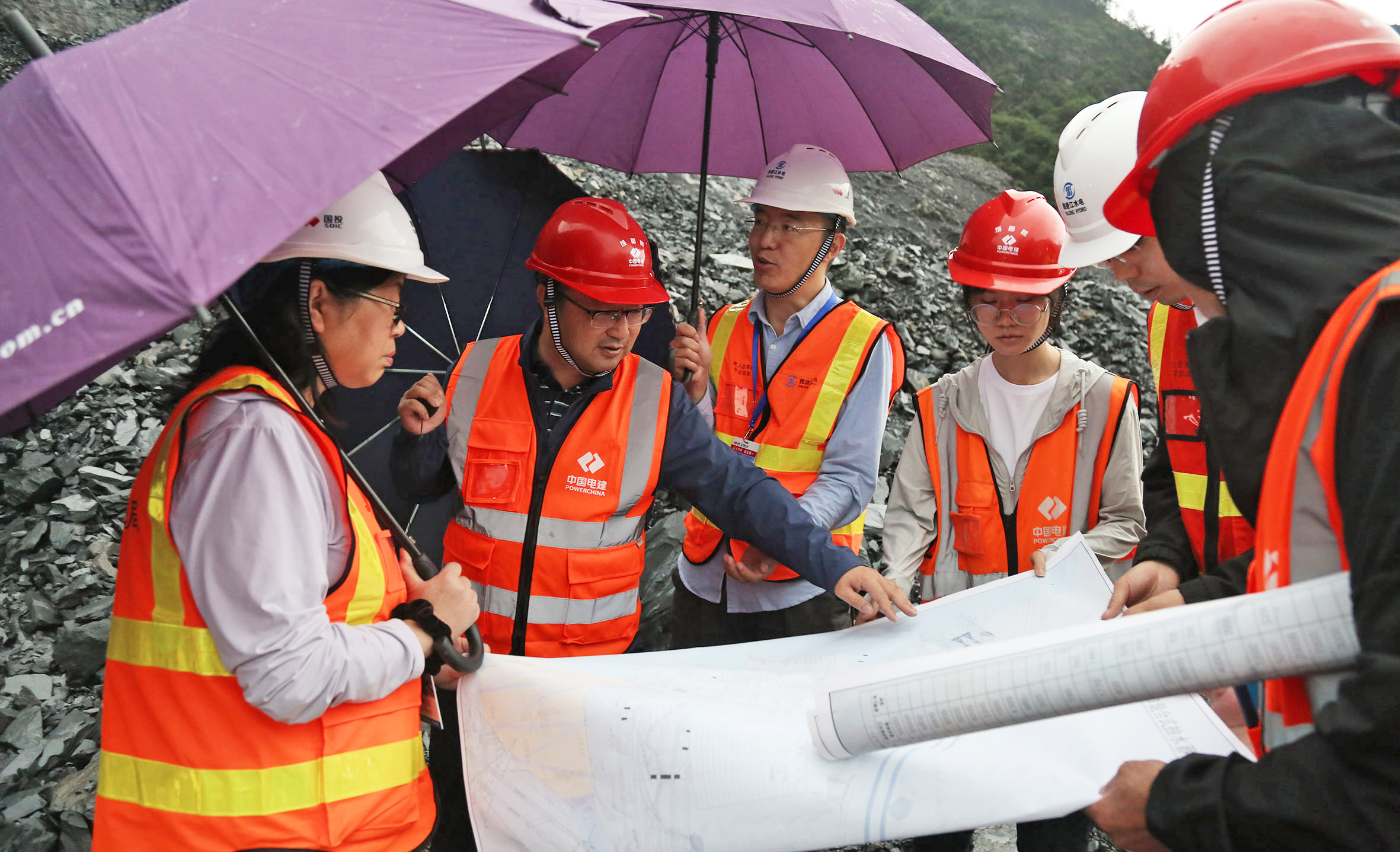 1731028756753686.jpeg 11.8科技人物2.jpg