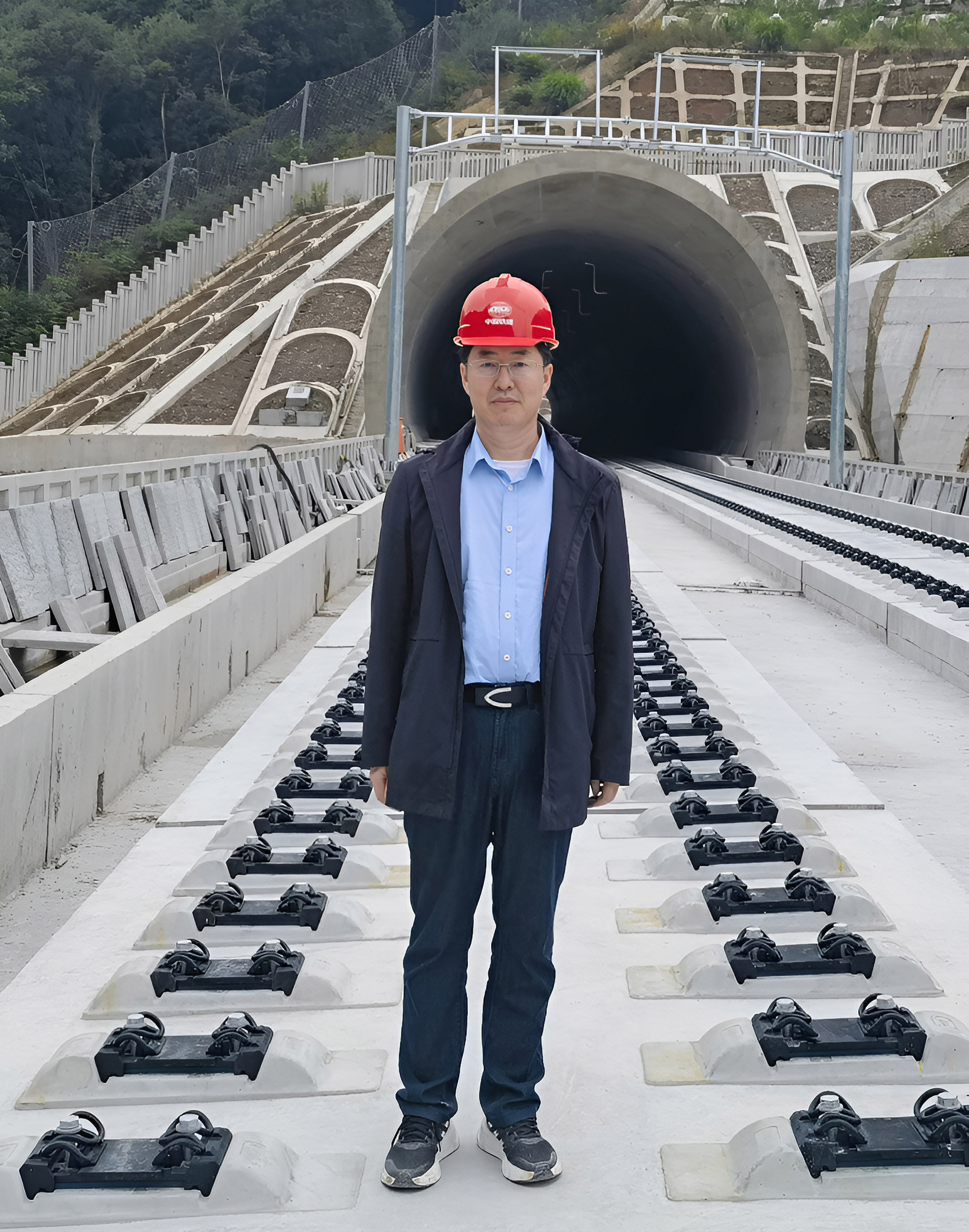 1733882669506326.jpeg 12.11科技人物3.jpg