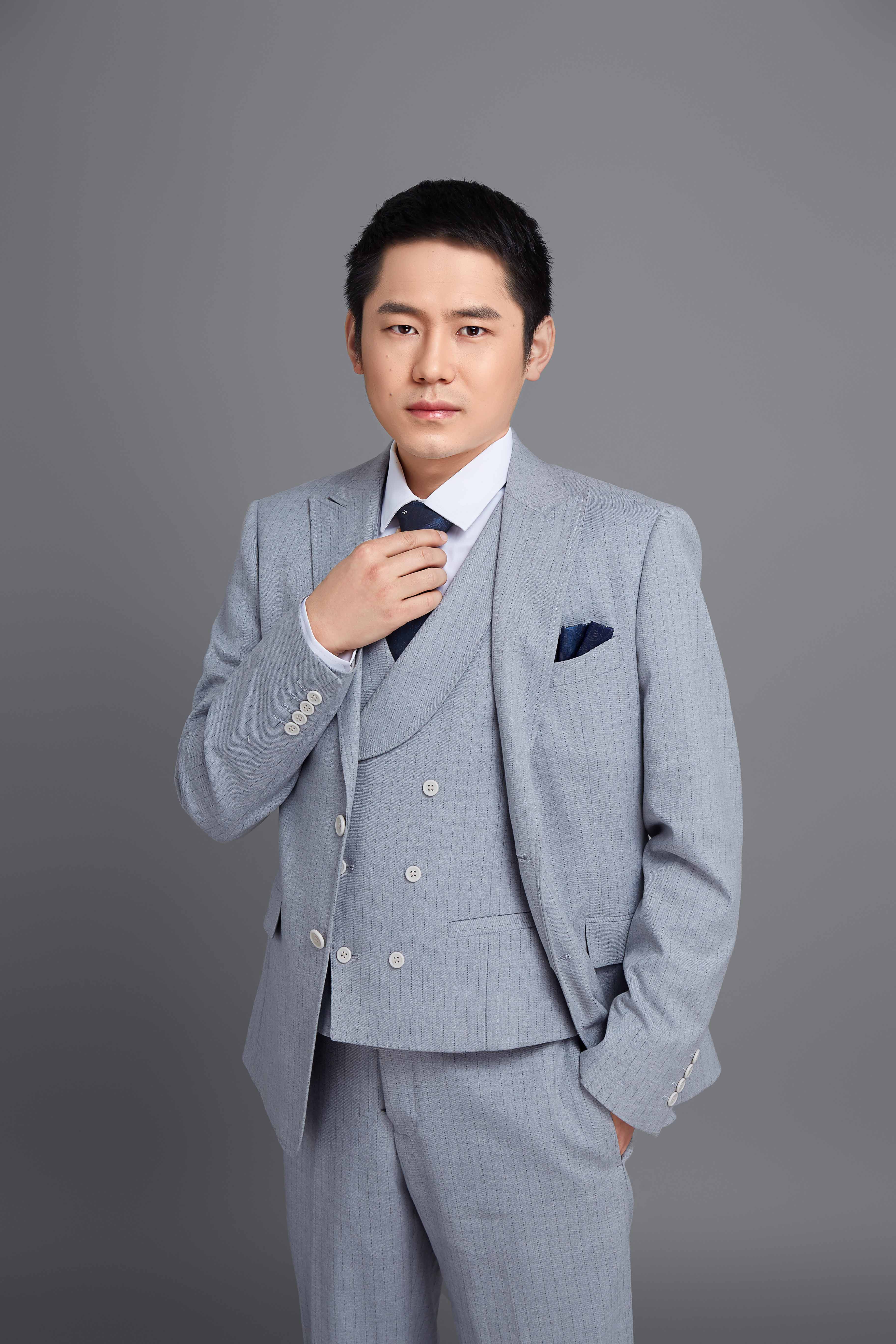 1735266832844805.jpeg 12.27科技人物.jpg