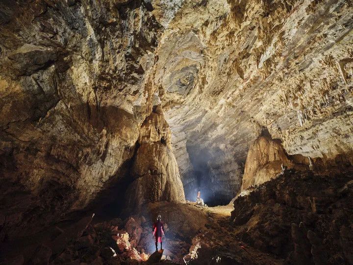 1744706537705579.jpeg 2.jpg